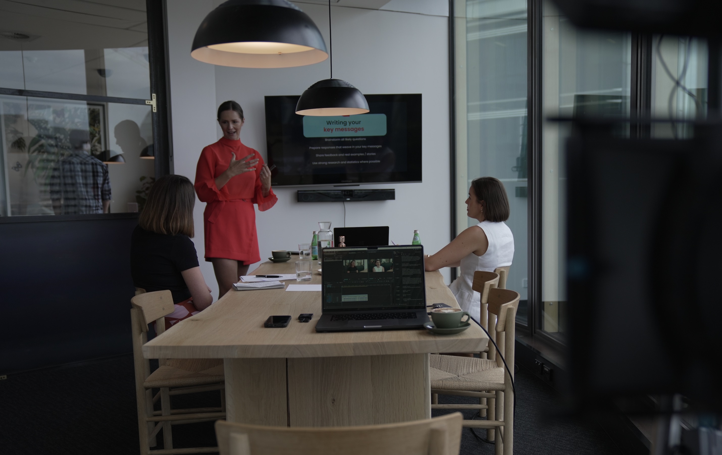 Former TV journalist shares media industry secrets in new online media training course